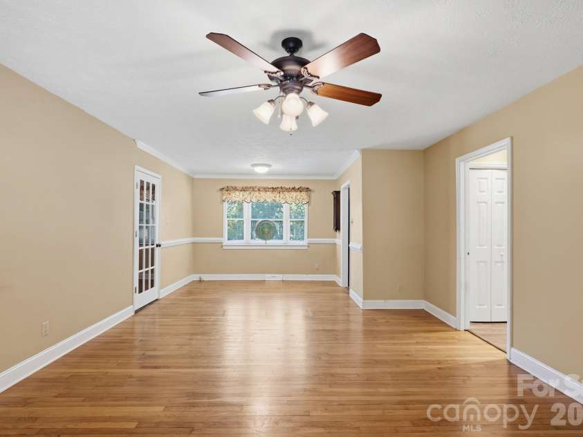 624 Patricia Avenue, Harrisburg, NC 28075.  MLS# CAR4382091, YatesRealty ID 22810. 