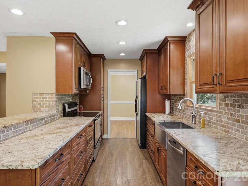 624 Patricia Avenue, Harrisburg, NC 28075.  MLS# CAR4382091, YatesRealty ID 22810. 