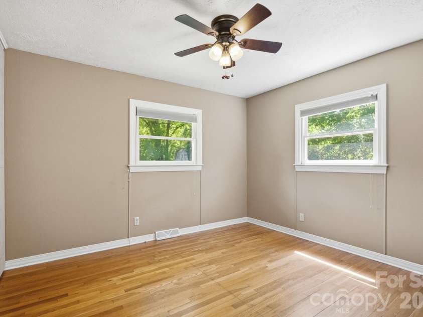 624 Patricia Avenue, Harrisburg, NC 28075.  MLS# CAR4382091, YatesRealty ID 22810. 