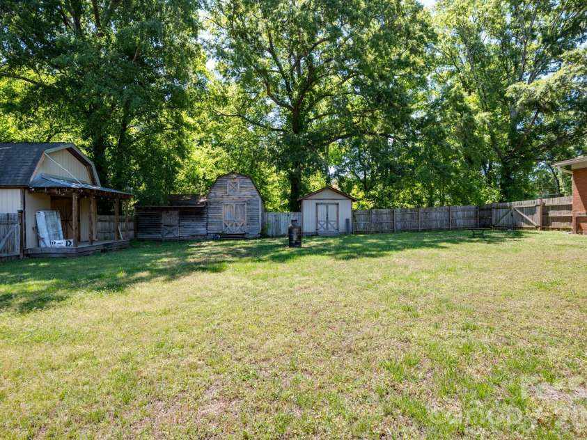 624 Patricia Avenue, Harrisburg, NC 28075.  MLS# CAR4382091, YatesRealty ID 22810. 