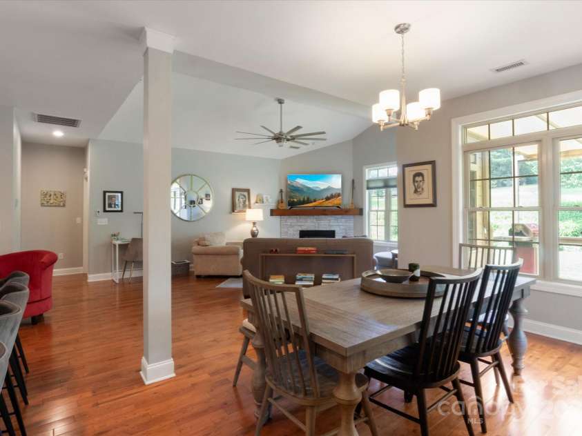 91 Triple Fairways Drive, Hendersonville, NC 28739.  MLS# CAR4265279, YatesRealty ID 22810. Dining Area with Views of the 17th Fairway