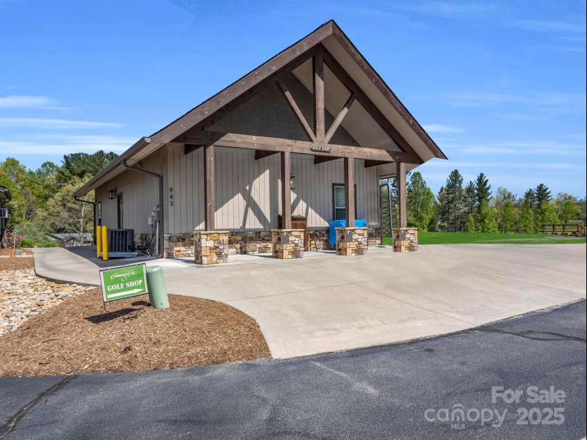 91 Triple Fairways Drive, Hendersonville, NC 28739.  MLS# CAR4265279, YatesRealty ID 22810. Golf Pro Shop. Golf is open to the public
