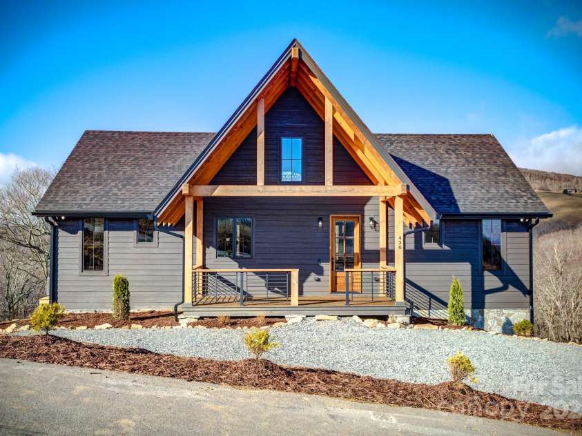 438 Sky Rock Trail, Banner Elk, NC 28604.  MLS# CAR4270077, YatesRealty ID 22811. 