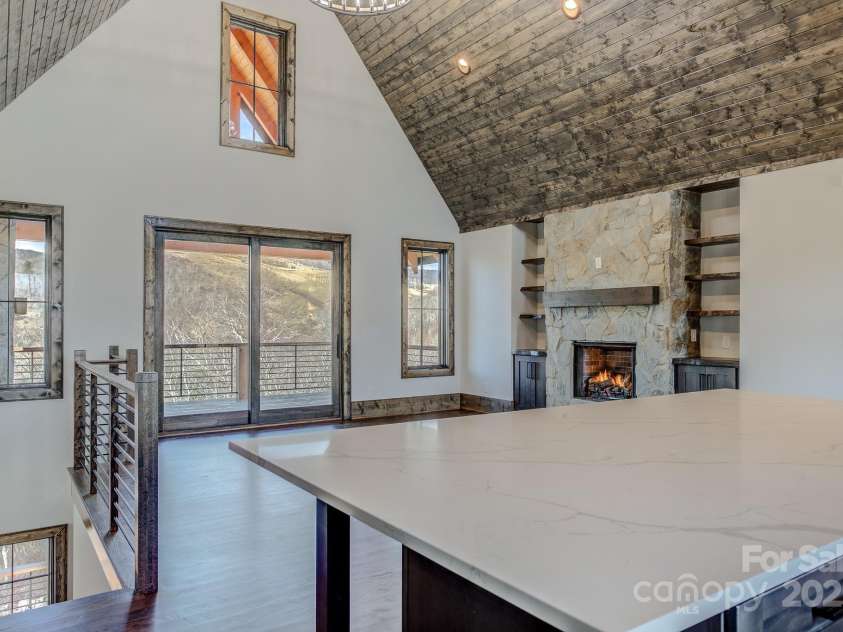 438 Sky Rock Trail, Banner Elk, NC 28604.  MLS# CAR4270077, YatesRealty ID 22811. 