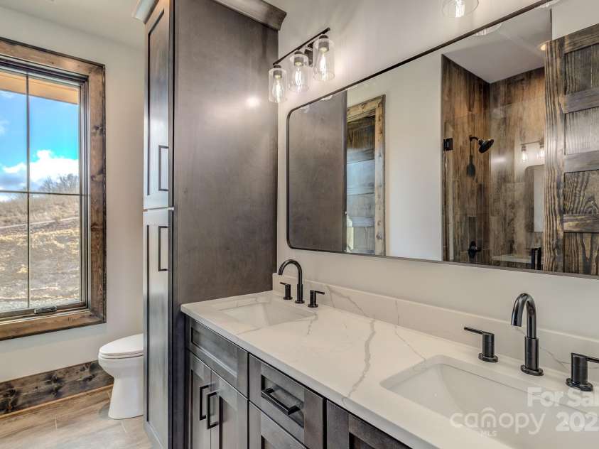 438 Sky Rock Trail, Banner Elk, NC 28604.  MLS# CAR4270077, YatesRealty ID 22811. 