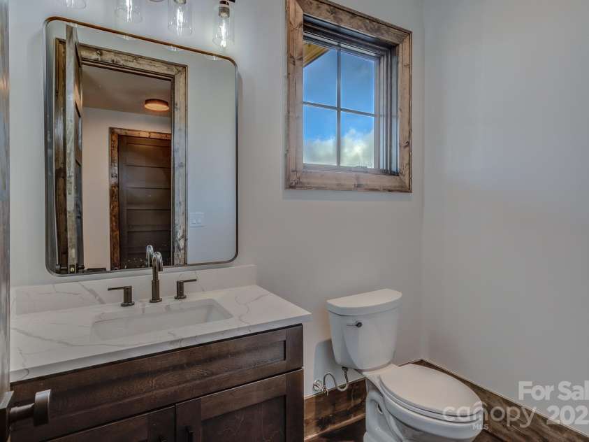 438 Sky Rock Trail, Banner Elk, NC 28604.  MLS# CAR4270077, YatesRealty ID 22811. 