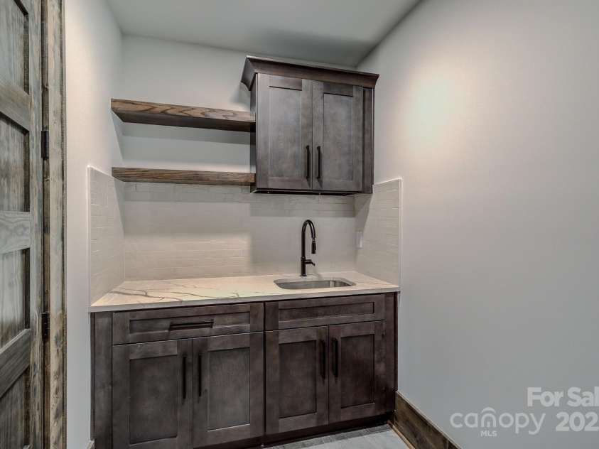 438 Sky Rock Trail, Banner Elk, NC 28604.  MLS# CAR4270077, YatesRealty ID 22811. 