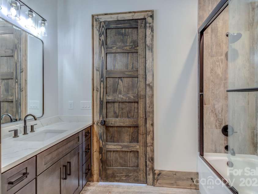 438 Sky Rock Trail, Banner Elk, NC 28604.  MLS# CAR4270077, YatesRealty ID 22811. 