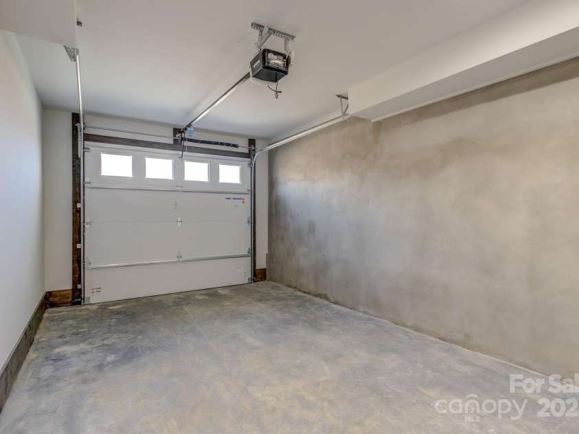 438 Sky Rock Trail, Banner Elk, NC 28604.  MLS# CAR4270077, YatesRealty ID 22811. 