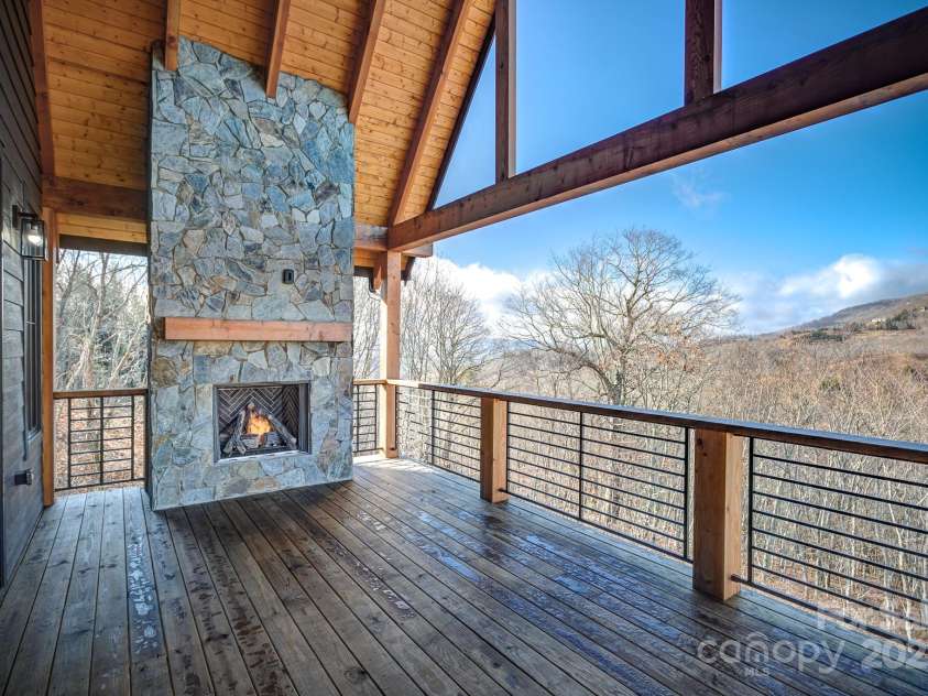 438 Sky Rock Trail, Banner Elk, NC 28604.  MLS# CAR4270077, YatesRealty ID 22811. 