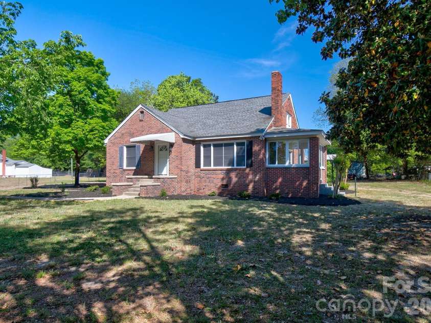 409 Maynard Street, Pageland, SC 29728.  MLS# CAR4370683, YatesRealty ID 22812. 