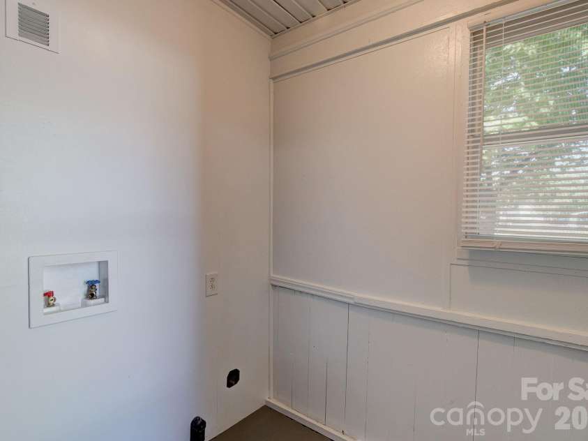 409 Maynard Street, Pageland, SC 29728.  MLS# CAR4370683, YatesRealty ID 22812. 