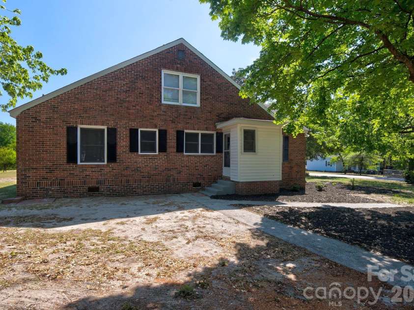 409 Maynard Street, Pageland, SC 29728.  MLS# CAR4370683, YatesRealty ID 22812. 