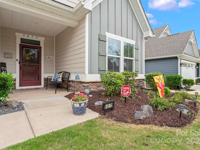 5079 Skyfest Drive, Charlotte, NC 28215.  MLS# CAR4263982, YatesRealty ID 22813. 
