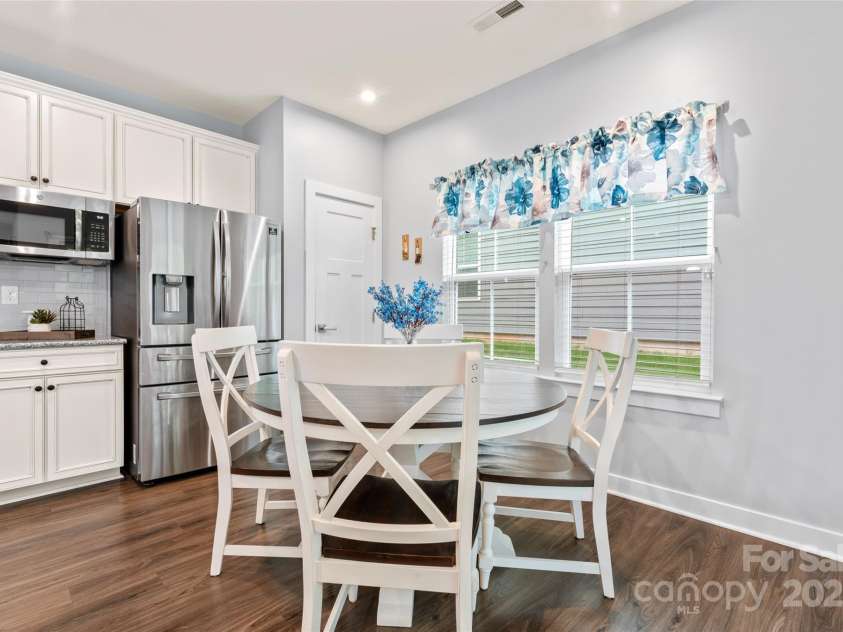 5079 Skyfest Drive, Charlotte, NC 28215.  MLS# CAR4263982, YatesRealty ID 22813. 