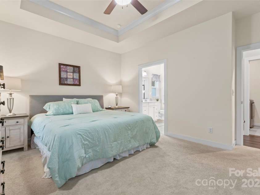 5079 Skyfest Drive, Charlotte, NC 28215.  MLS# CAR4263982, YatesRealty ID 22813. 