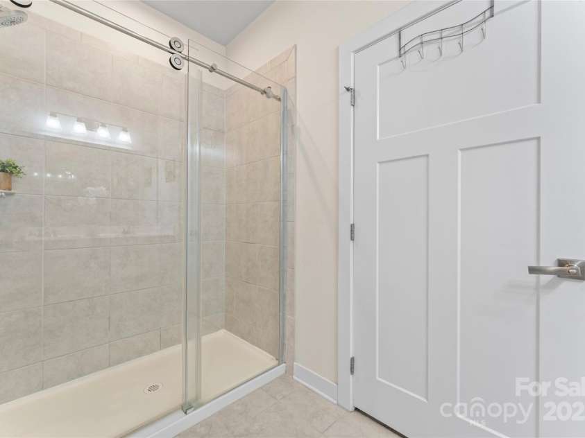 5079 Skyfest Drive, Charlotte, NC 28215.  MLS# CAR4263982, YatesRealty ID 22813. 
