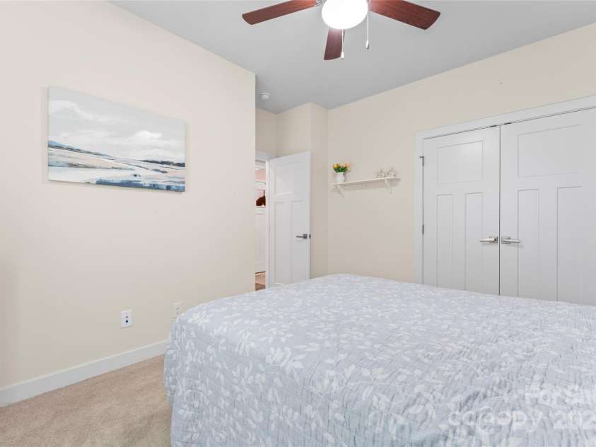 5079 Skyfest Drive, Charlotte, NC 28215.  MLS# CAR4263982, YatesRealty ID 22813. 