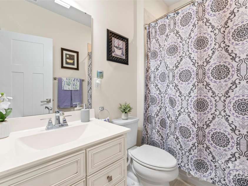 5079 Skyfest Drive, Charlotte, NC 28215.  MLS# CAR4263982, YatesRealty ID 22813. 