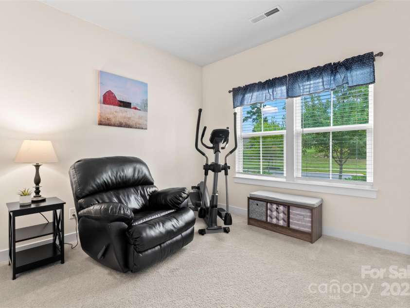5079 Skyfest Drive, Charlotte, NC 28215.  MLS# CAR4263982, YatesRealty ID 22813. 