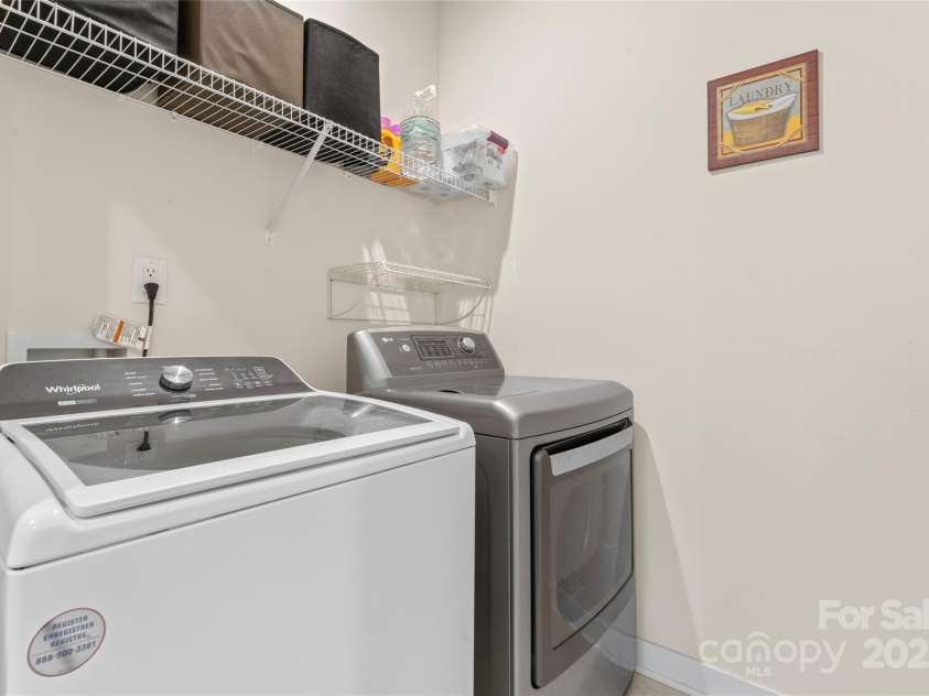 5079 Skyfest Drive, Charlotte, NC 28215.  MLS# CAR4263982, YatesRealty ID 22813. 