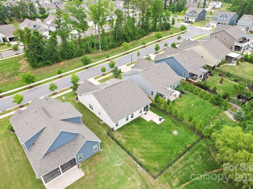 5079 Skyfest Drive, Charlotte, NC 28215.  MLS# CAR4263982, YatesRealty ID 22813. 