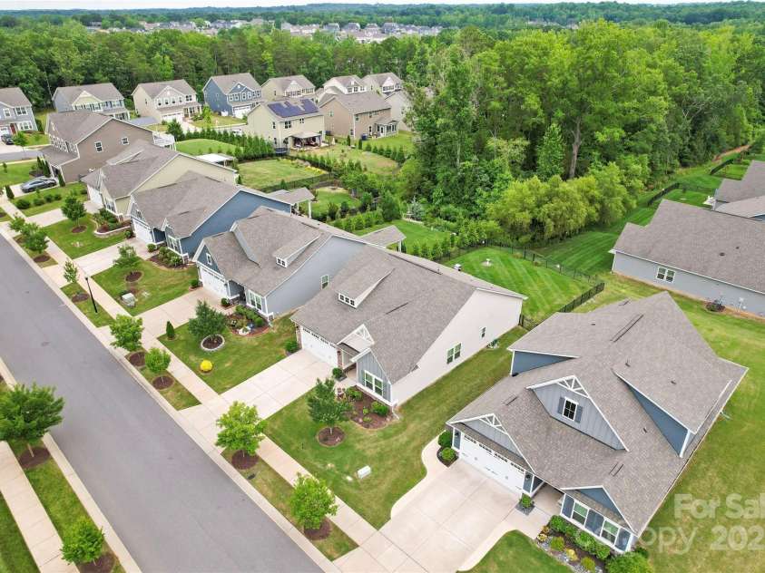 5079 Skyfest Drive, Charlotte, NC 28215.  MLS# CAR4263982, YatesRealty ID 22813. 