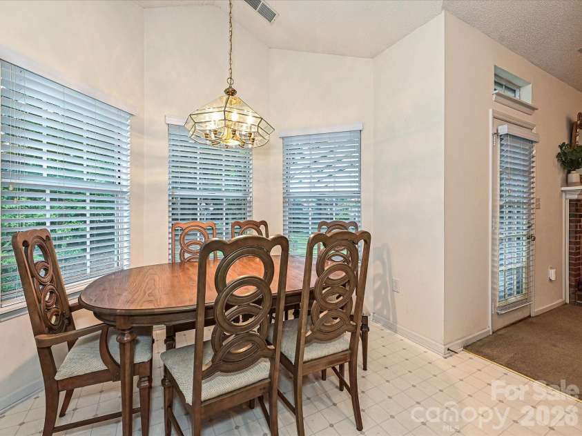 5607 Oak Drive, Charlotte, NC 28216.  MLS# CAR4291092, YatesRealty ID 22814. 