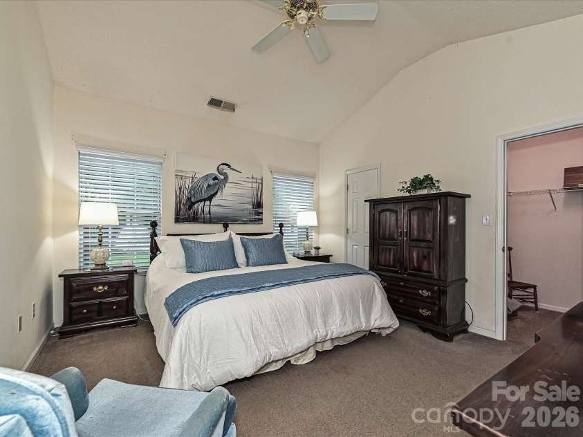 5607 Oak Drive, Charlotte, NC 28216.  MLS# CAR4291092, YatesRealty ID 22814. 