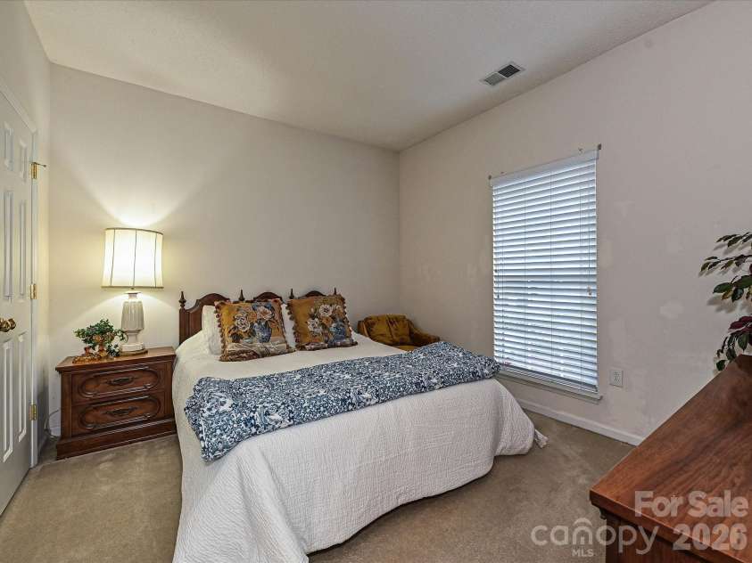 5607 Oak Drive, Charlotte, NC 28216.  MLS# CAR4291092, YatesRealty ID 22814. 