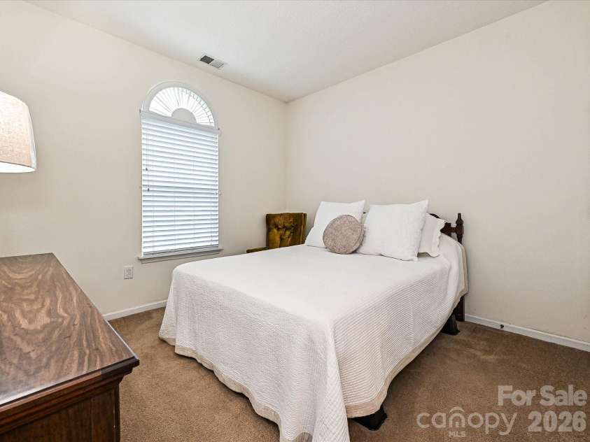 5607 Oak Drive, Charlotte, NC 28216.  MLS# CAR4291092, YatesRealty ID 22814. 