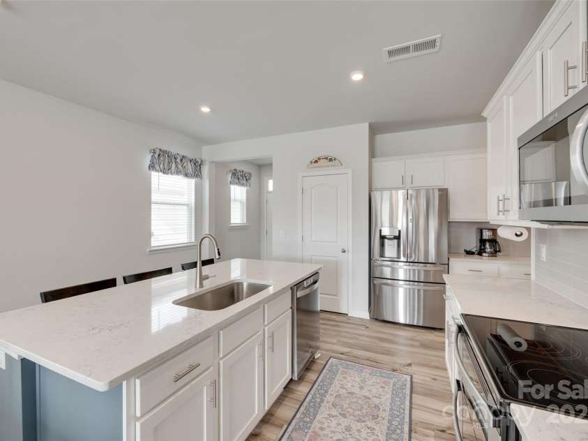 150 Bezelle Avenue, York, SC 29745.  MLS# CAR4269804, YatesRealty ID 22815. 