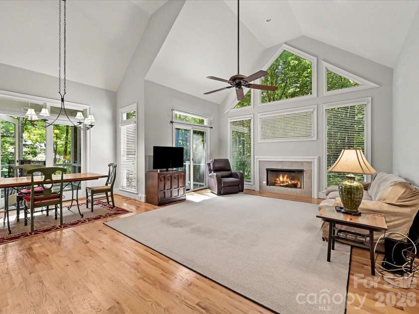 15001 Majestic Oak Drive, Charlotte, NC 28278.  MLS# CAR4381358, YatesRealty ID 22816. 