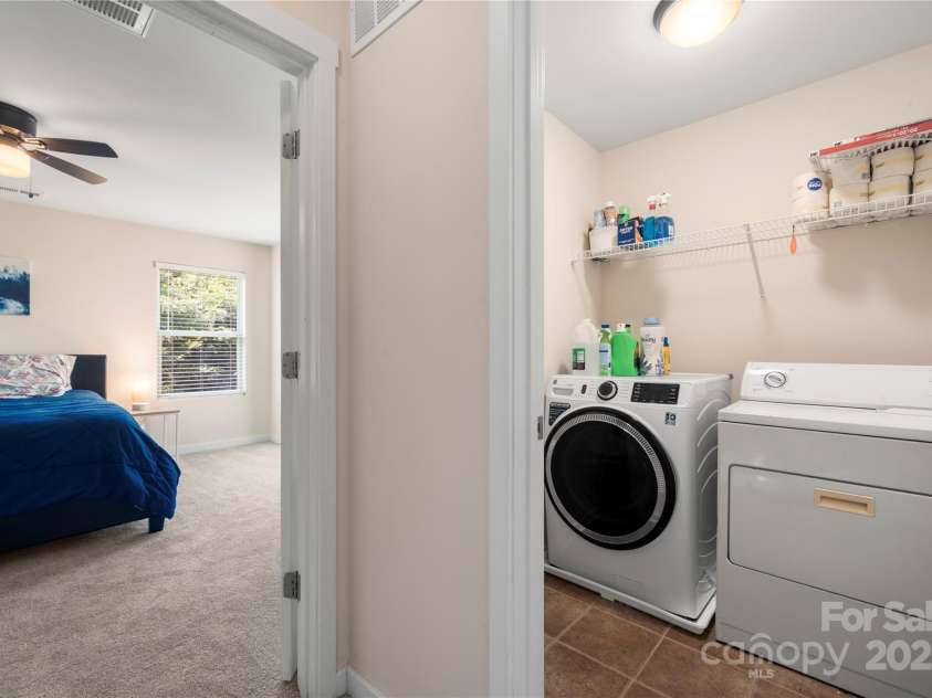 4732 Gibbons Link Road, Charlotte, NC 28269.  MLS# CAR4273619, YatesRealty ID 22817. 2nd floor laundry room