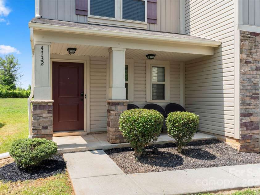 4732 Gibbons Link Road, Charlotte, NC 28269.  MLS# CAR4273619, YatesRealty ID 22817. 