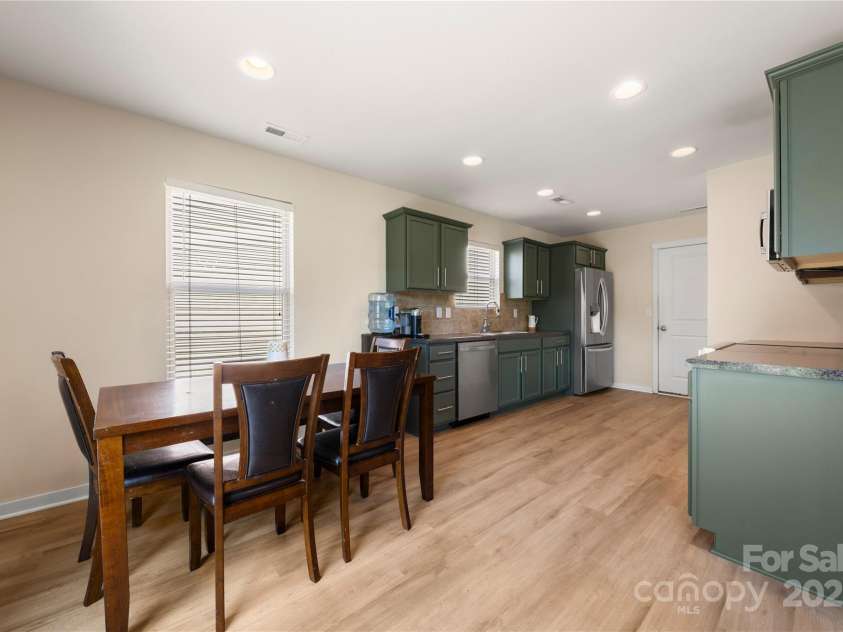 4732 Gibbons Link Road, Charlotte, NC 28269.  MLS# CAR4273619, YatesRealty ID 22817. 