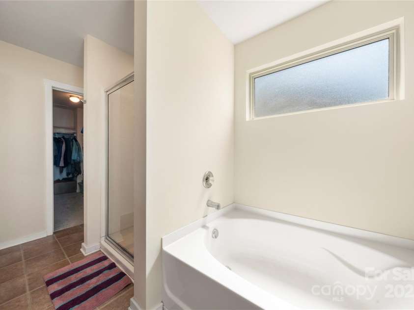 4732 Gibbons Link Road, Charlotte, NC 28269.  MLS# CAR4273619, YatesRealty ID 22817. 