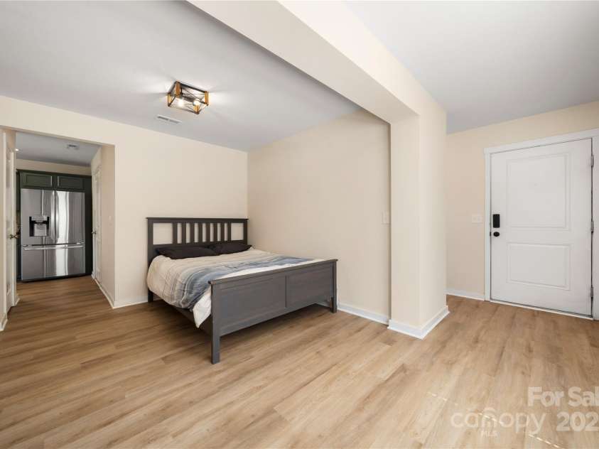 4732 Gibbons Link Road, Charlotte, NC 28269.  MLS# CAR4273619, YatesRealty ID 22817. Dining/flex space on main floor