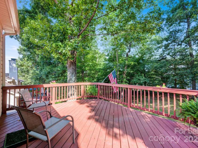 2620 Yarrow Road, Charlotte, NC 28213.  MLS# CAR4269902, YatesRealty ID 22818. 