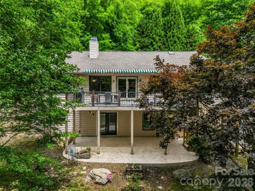 425 Winesap Boulevard, Lake Lure, NC 28746.  MLS# CAR4372379, YatesRealty ID 22818. 