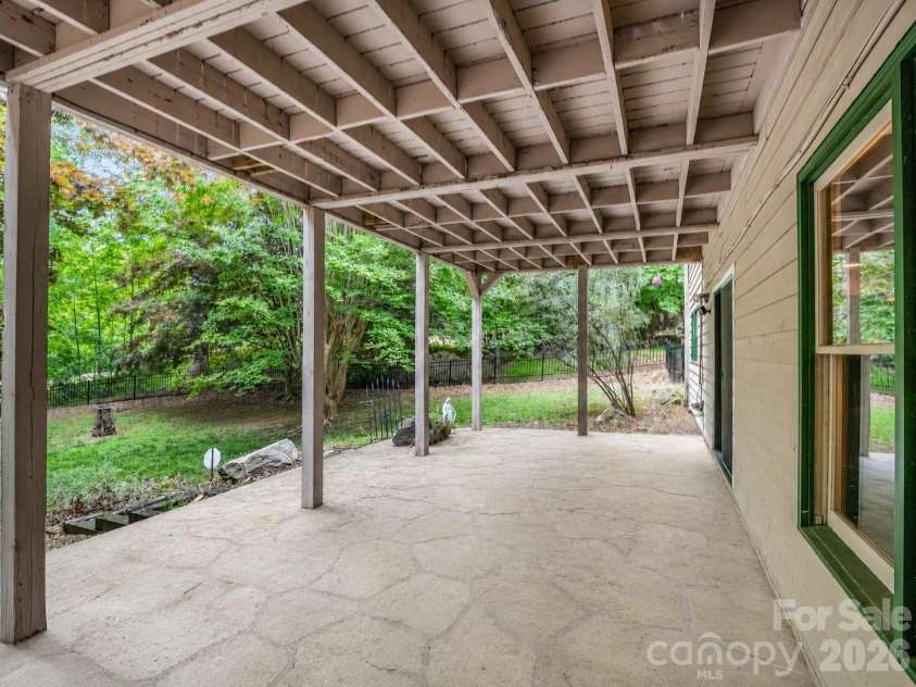 425 Winesap Boulevard, Lake Lure, NC 28746.  MLS# CAR4372379, YatesRealty ID 22818. 