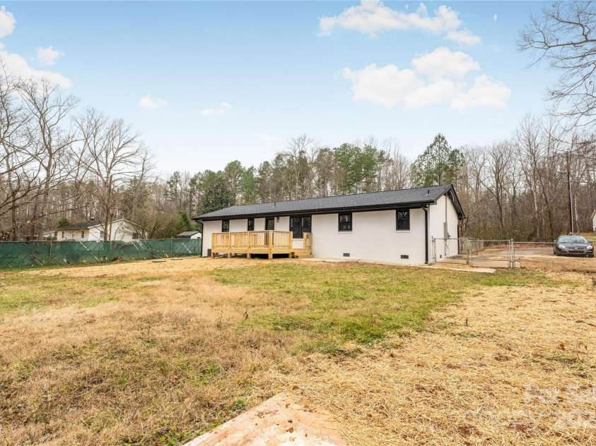 375 Woodwedge Circle, Salisbury, NC 28144.  MLS# CAR4209653, YatesRealty ID 2282. 