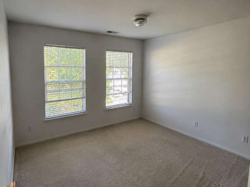 9120 Viscount Lane, Charlotte, NC 28269.  MLS# CAR4379989, YatesRealty ID 22820. 