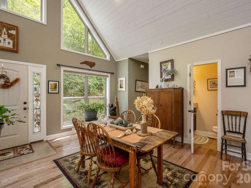 149 Hiwassee Road, Lake Toxaway, NC 28747.  MLS# CAR4377735, YatesRealty ID 22821. Entryway