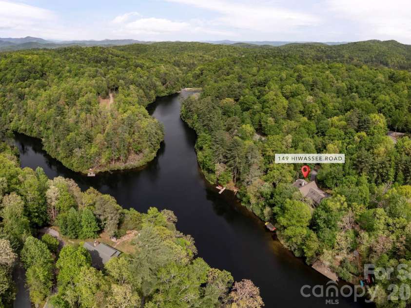 149 Hiwassee Road, Lake Toxaway, NC 28747.  MLS# CAR4377735, YatesRealty ID 22821. Indian Lake Estates