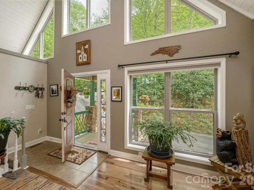 149 Hiwassee Road, Lake Toxaway, NC 28747.  MLS# CAR4377735, YatesRealty ID 22821. Lots of Light