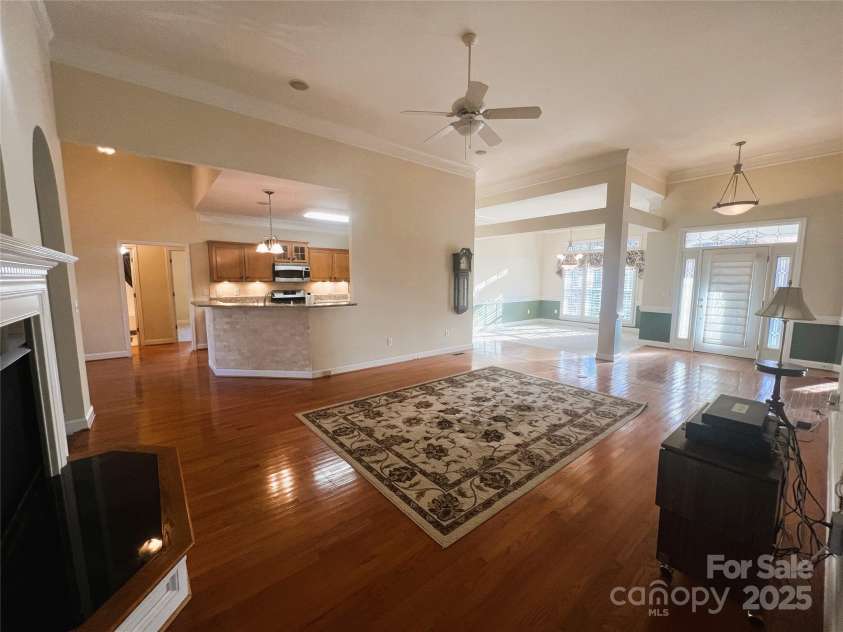 7700 Sedgebrook Drive, Stanley, NC 28164.  MLS# CAR4227336, YatesRealty ID 22821. Great Room
