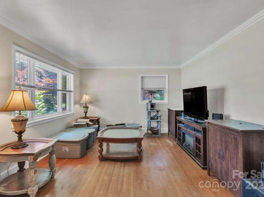 2008 Kimway Drive, Matthews, NC 28105.  MLS# CAR4273104, YatesRealty ID 22823. 