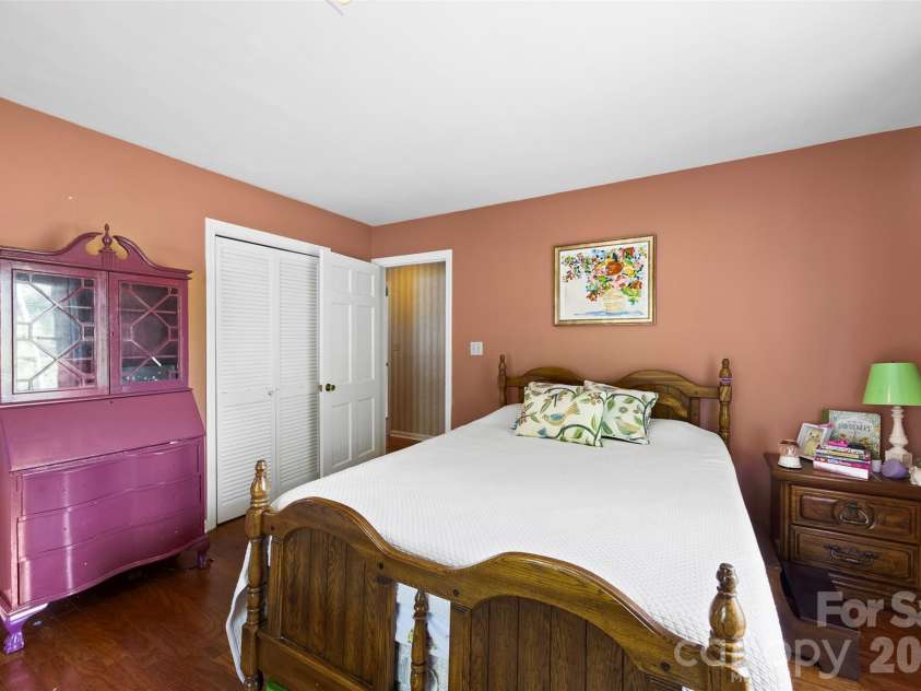 208 Dixie Street, Cherryville, NC 28021.  MLS# CAR4374662, YatesRealty ID 22823. 