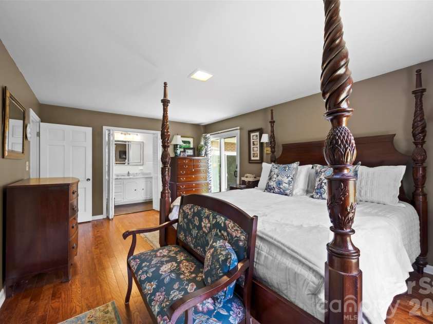 208 Dixie Street, Cherryville, NC 28021.  MLS# CAR4374662, YatesRealty ID 22823. 
